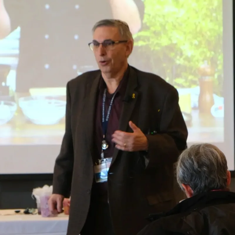 Rabbi Adams speaking at Jews Around the World